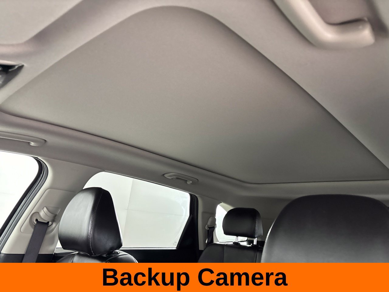 Used 2024 Kia Sorento S w/ Panoramic Sunroof Package FWD image 12