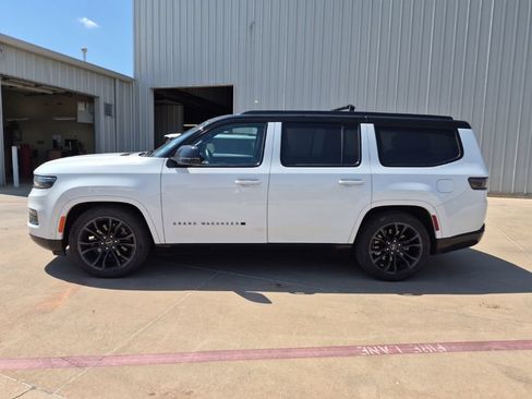 Used 2024 Jeep Grand Wagoneer Series II Obsidian w/ Quick Order Packagew 28T AWD/4WD image 5