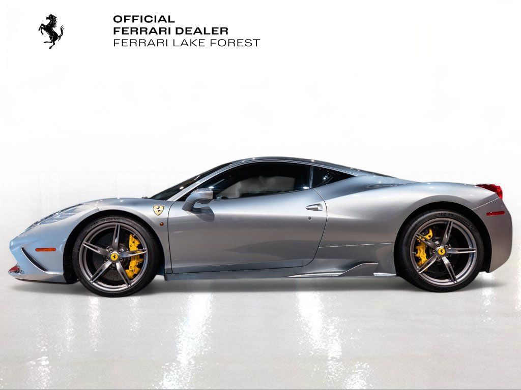 Used 2015 Ferrari 458 Speciale Coupe RWD image 3