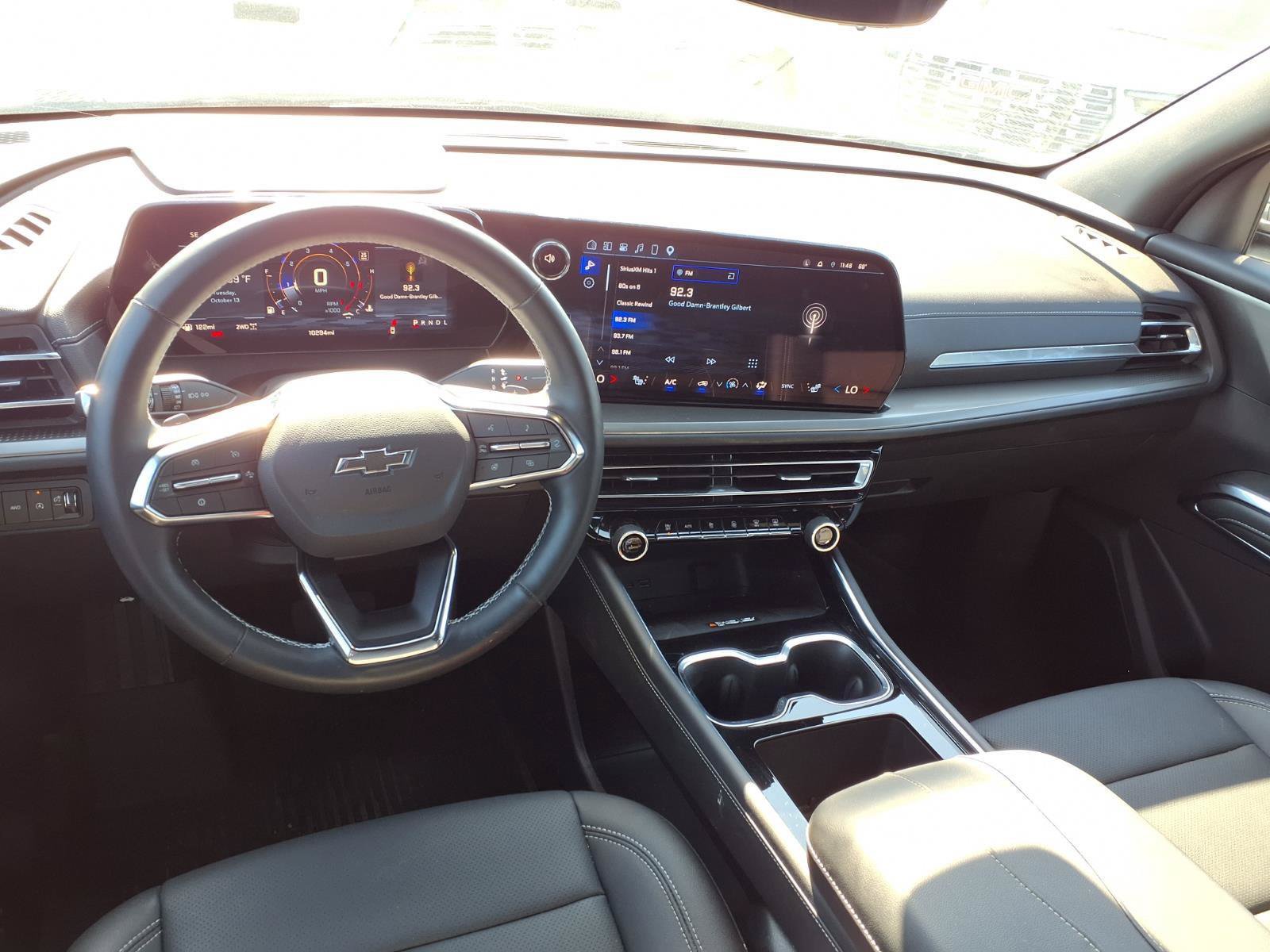 Used 2026 Chevrolet Traverse LT w/ Midnight/Sport Edition AWD/4WD image 5
