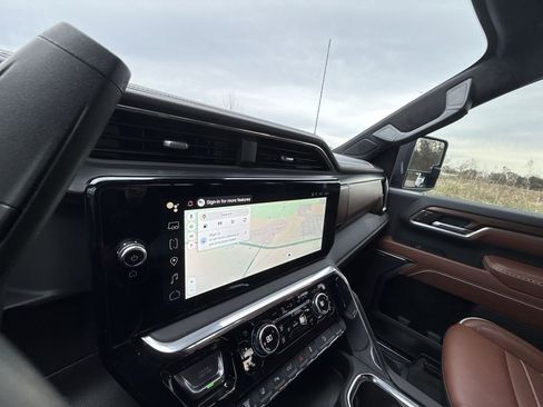 Certified 2025 GMC Sierra 2500 Denali Ultimate w/ Max Trailering Package image 20