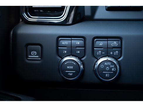 Used 2024 GMC Sierra 1500 AT4X AWD/4WD image 30