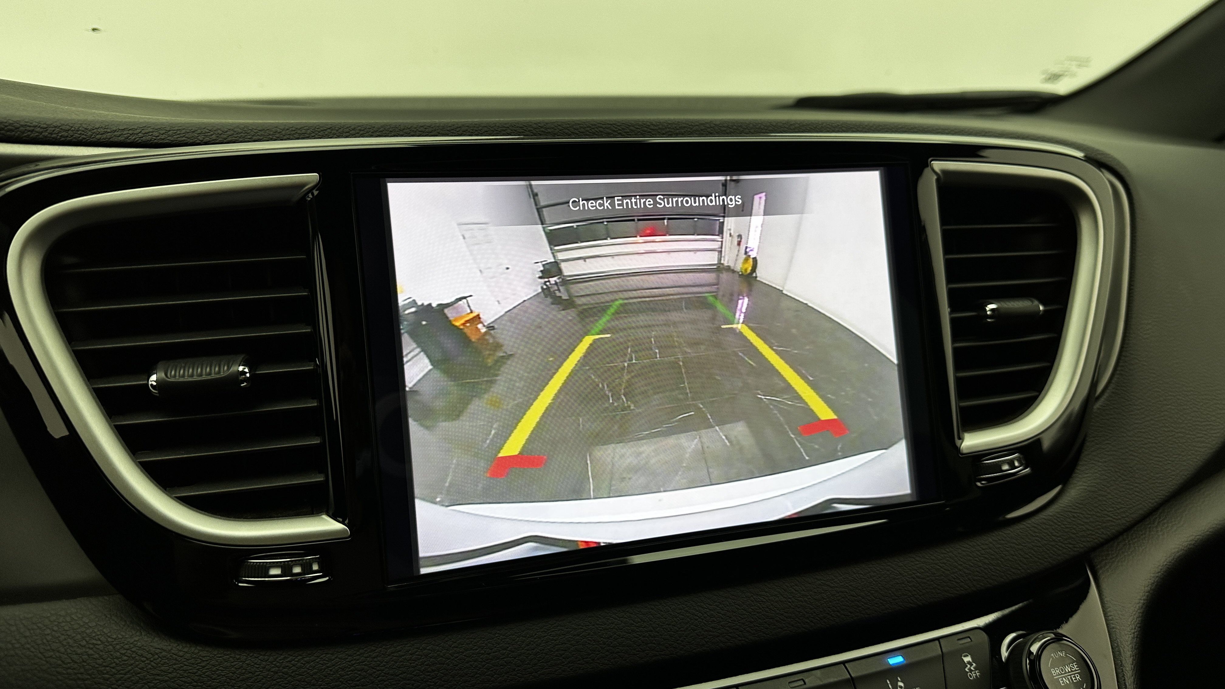 Used 2025 Chrysler Pacifica Select FWD image 17