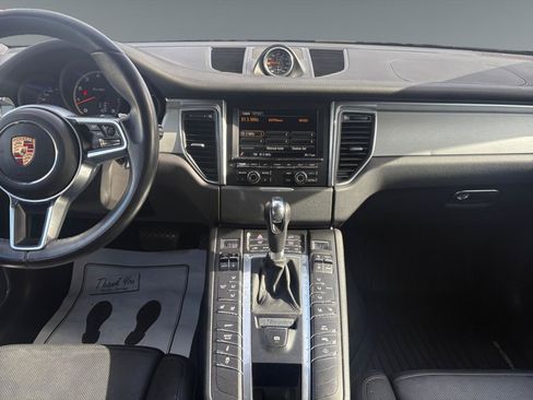 Used 2015 Porsche Macan Turbo AWD/4WD image 11
