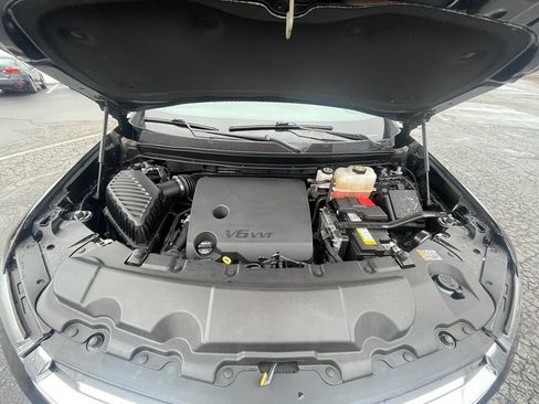Used 2023 Chevrolet Traverse LT image 28