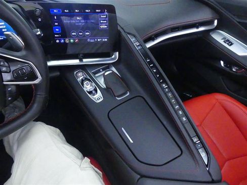 Used 2023 Chevrolet Corvette Stingray Convertible w/ 1LT RWD image 18