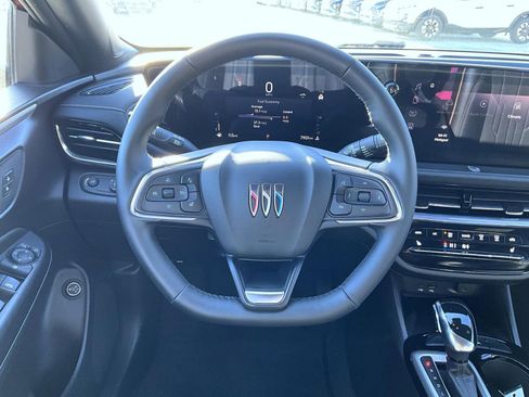 Used 2024 Buick Envista Avenir image 12