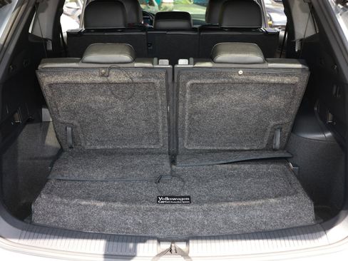 Used 2023 Volkswagen Tiguan SE R-Line FWD image 30