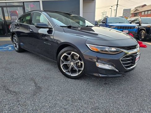 Used 2023 Chevrolet Malibu LT FWD image 2