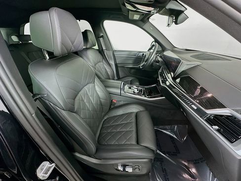 Used 2025 BMW X5 M60i image 35