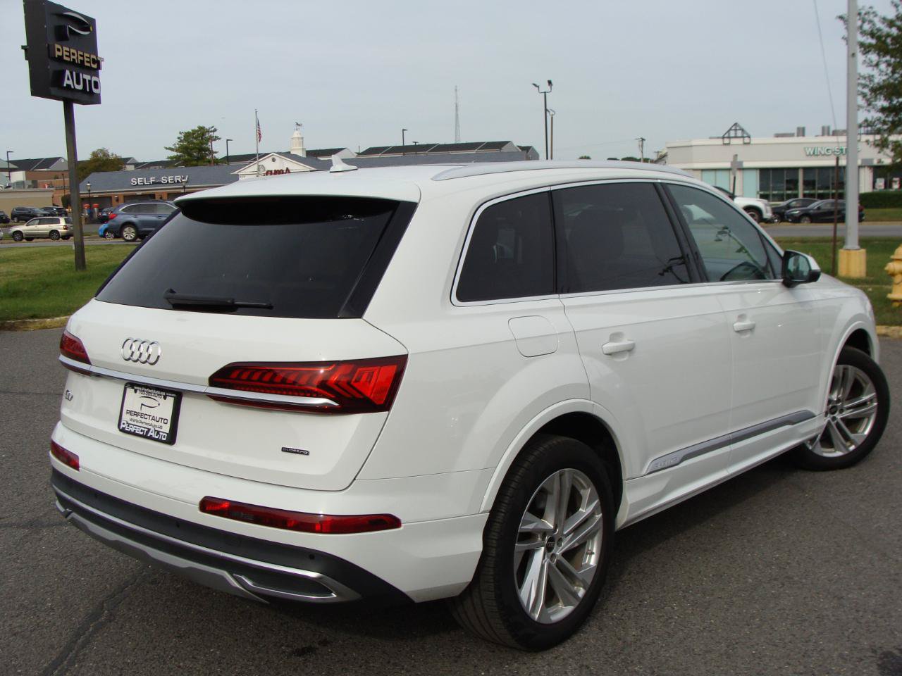 Used 2024 Audi Q7 3.0T Premium AWD/4WD image 6