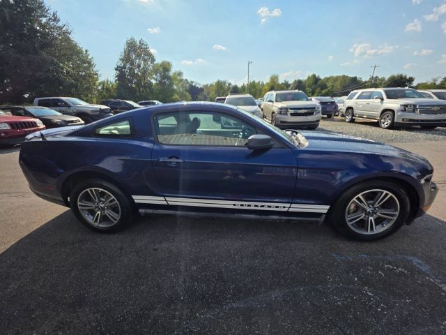 Used 2010 Ford Mustang Coupe RWD image 4