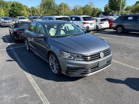 Used 2017 Volkswagen Passat 1.8T R-Line FWD image 10
