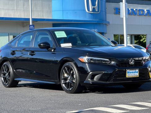 Used 2023 Honda Civic Sport image 7