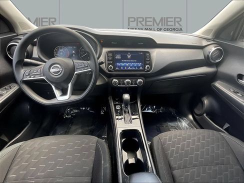 Certified 2024 Nissan Kicks SV FWD image 9