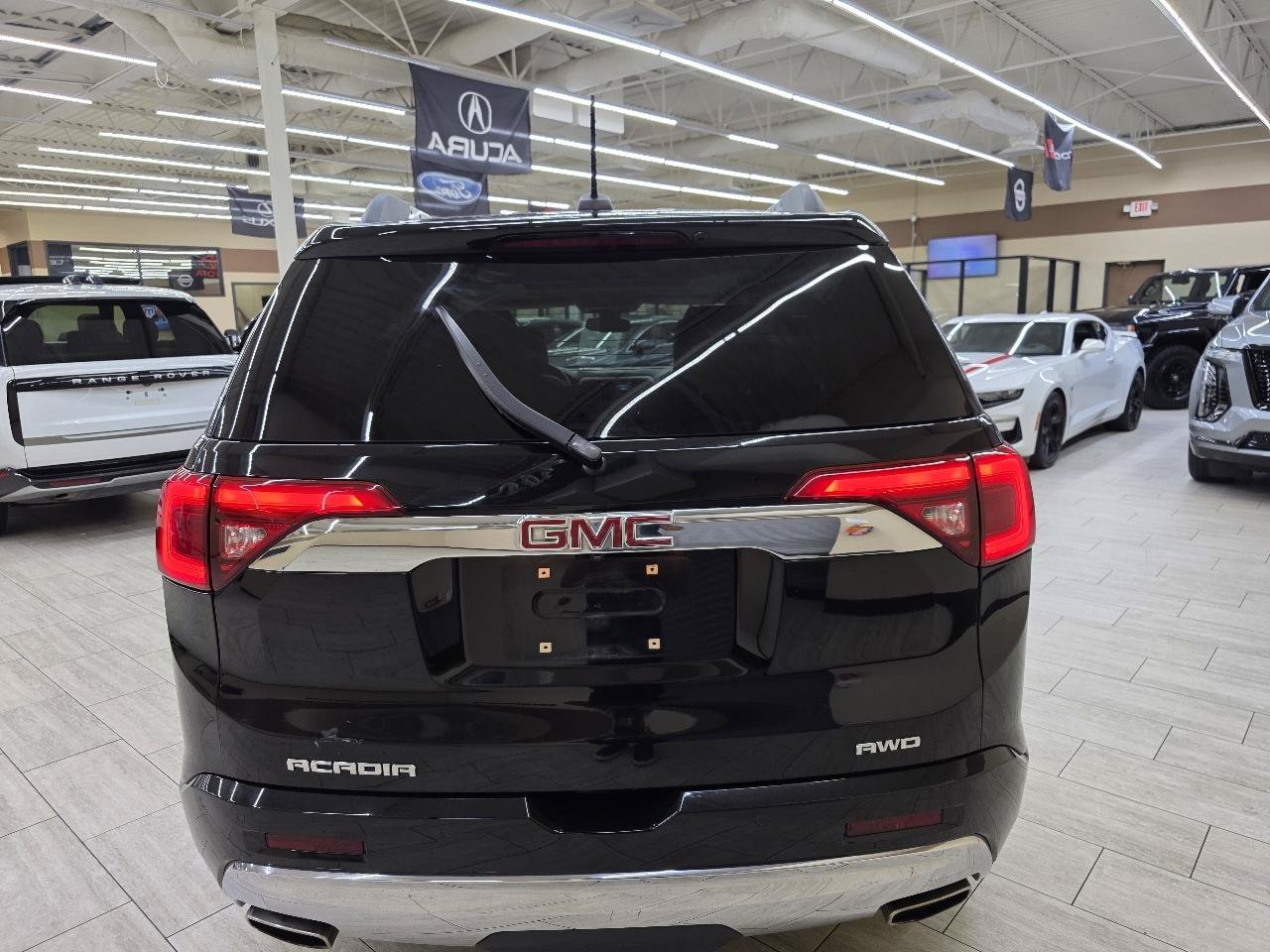 Used 2017 GMC Acadia Denali AWD/4WD image 7