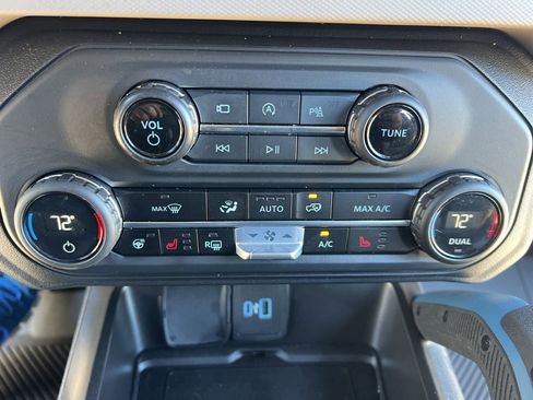 Used 2023 Ford Bronco Wildtrak image 33