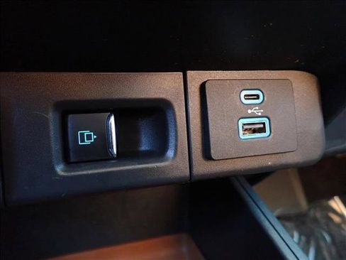 Used 2023 Ford Maverick Lariat w/ Lariat Luxury Package image 21