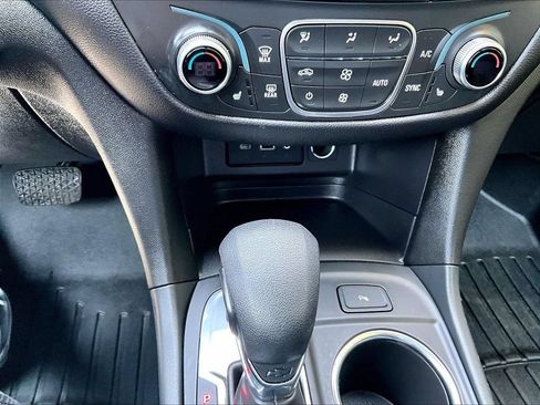 Used 2024 Chevrolet Equinox LT AWD/4WD image 26