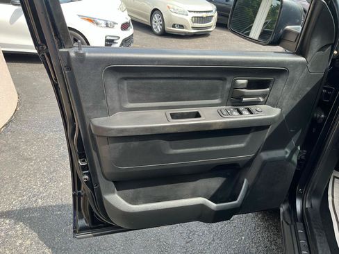 Used 2014 RAM 1500 Express AWD/4WD image 22