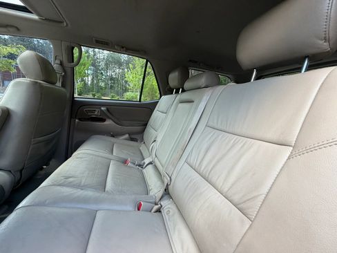 Used 2007 Toyota Sequoia SR5 RWD image 15