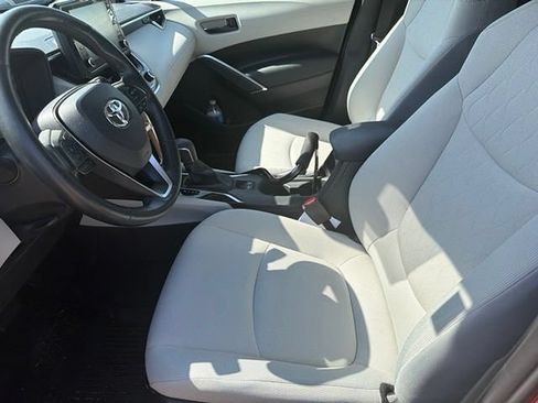 Used 2022 Toyota Corolla Cross LE w/ Moonroof Package AWD/4WD image 5