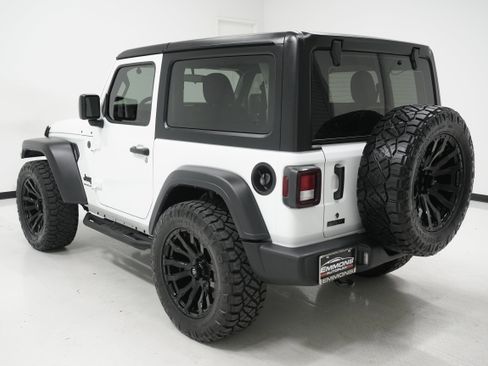 Used 2023 Jeep Wrangler Sport image 6