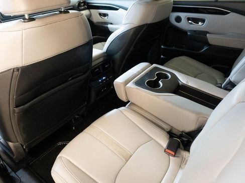 Used 2025 Honda Pilot EX-L image 19