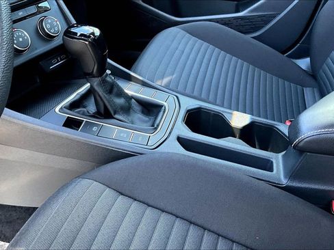Used 2022 Volkswagen Jetta S FWD image 17