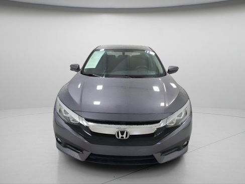 Used 2018 Honda Civic EX-T image 8