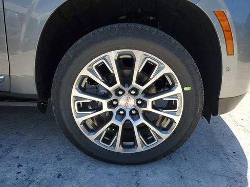 New 2026 GMC Yukon Denali w/ Denali Reserve Package AWD/4WD image 6