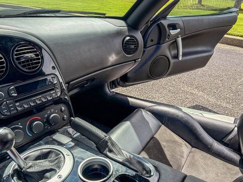 Used 2006 Dodge Viper SRT-10 RWD image 40