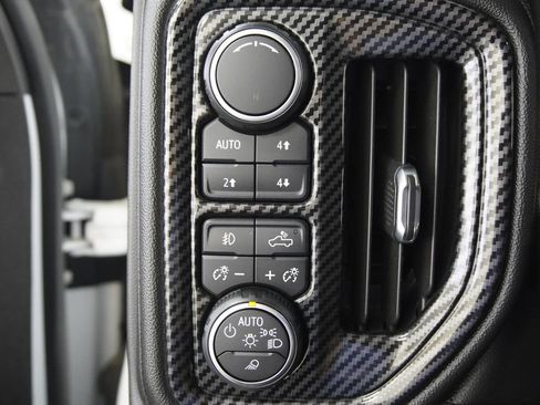 Used 2019 Chevrolet Silverado 1500 LTZ w/ LTZ Premium Package AWD/4WD image 18
