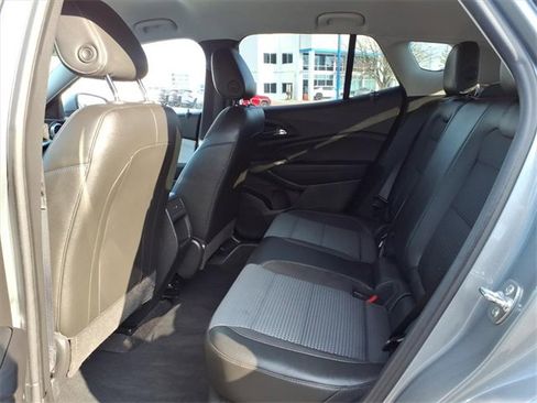 Used 2024 Chevrolet Trax LT image 9