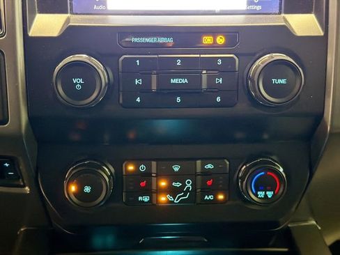 Used 2022 Ford F250 XLT w/ XLT Premium Package image 14