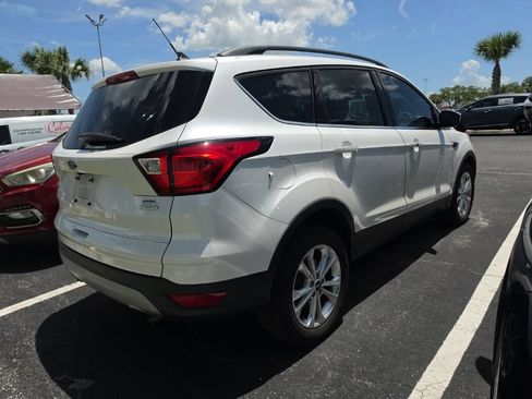 Used 2019 Ford Escape SEL FWD image 15