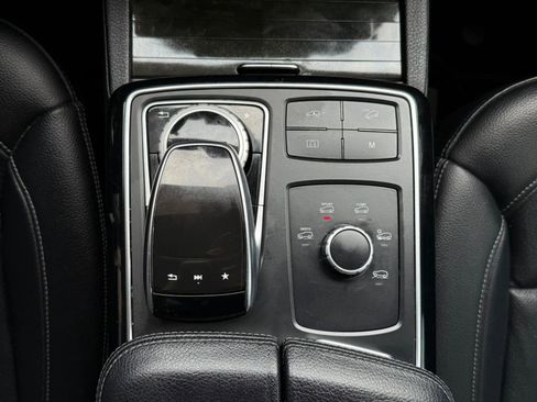 Used 2019 Mercedes-Benz GLS 450 4MATIC image 34