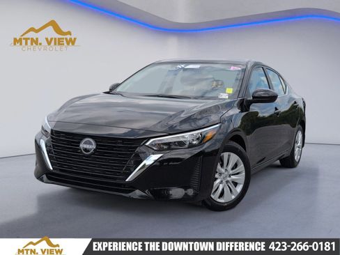 Used 2025 Nissan Sentra S FWD image 1