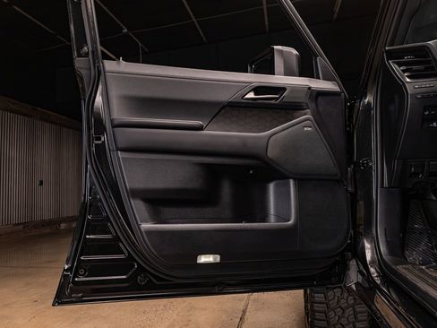 Used 2025 Lexus GX 550 w/ Cold Area Package image 29