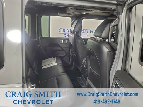 Used 2022 Jeep Wrangler Unlimited Sahara image 14