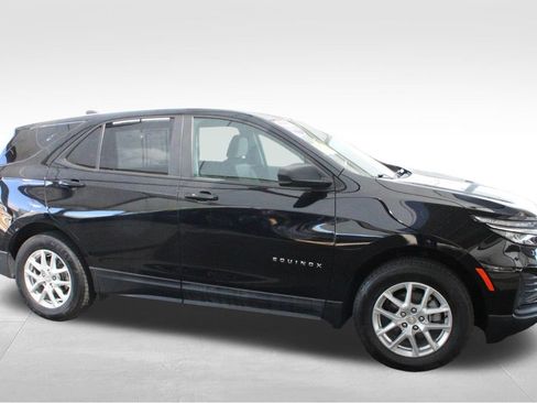 Used 2023 Chevrolet Equinox LS w/ LS Convenience Package AWD/4WD image 19
