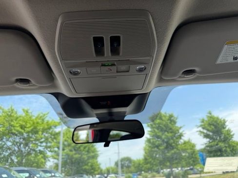 New 2026 Nissan Kicks SR AWD/4WD image 21