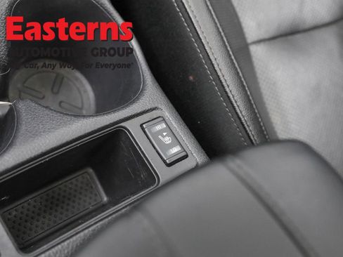 Used 2020 Nissan Rogue SL w/ Premium Package image 20