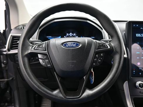 Certified 2022 Ford Edge SE w/ Black Appearance Package image 16