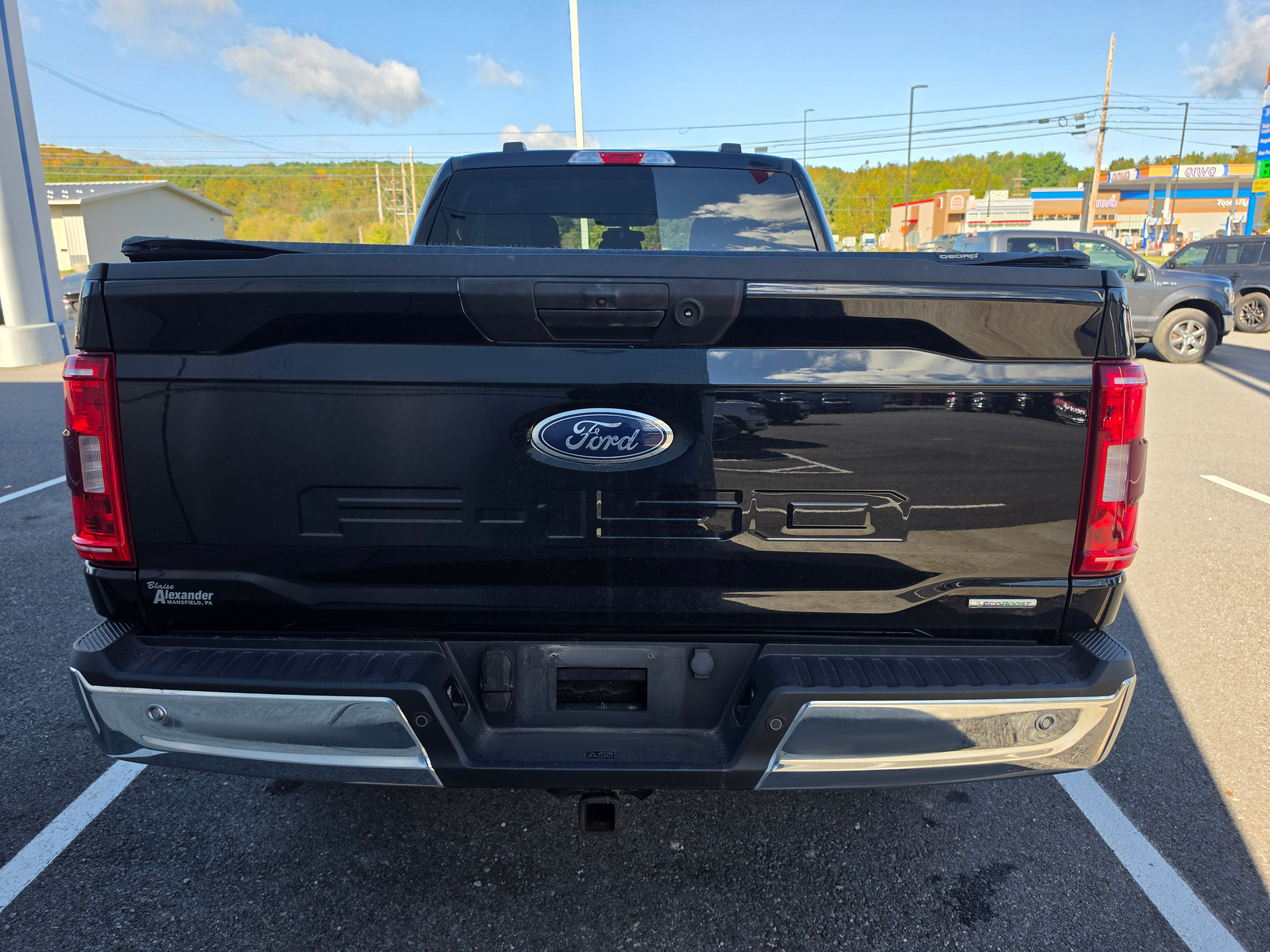 Used 2022 Ford F150 XLT w/ Trailer Tow Package AWD/4WD image 4