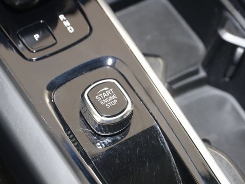 Used 2023 Volvo XC60 B5 Plus w/ Climate Package image 28