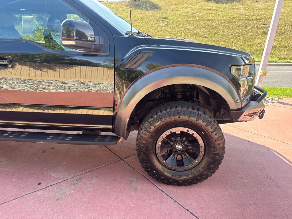 Certified 2018 Ford F150 Raptor w/ Equipment Group 802A Luxury AWD/4WD image 32