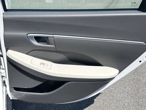 New 2026 Hyundai Sonata SEL FWD image 18