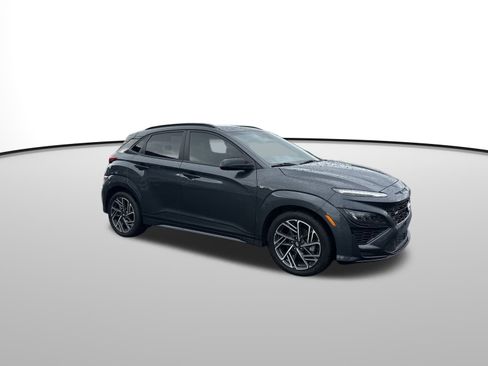 Used 2022 Hyundai Kona N Line w/ Tech Package image 7