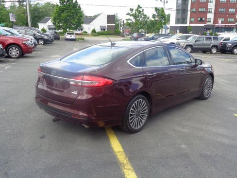 Used 2017 Ford Fusion SE FWD image 12